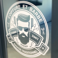 Vinyle à la forme pour vitrine