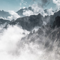 Papier Peint Panoramique Montagne Brumeuse 2