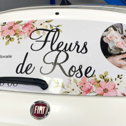 Autocollant micro-perforé pour véhicule