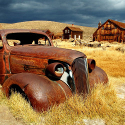 Papier Peint Panoramique Voiture Abandonnée Papier Peint Panoramique Voiture Abandonnée