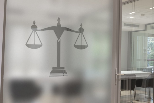 Sticker Logo Avocat Balance Dépoli